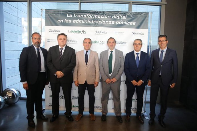Elías Bendodo, consejero de Presidencia, en la inauguración de un foro sobre la transformación digital de las administraciones públicas.