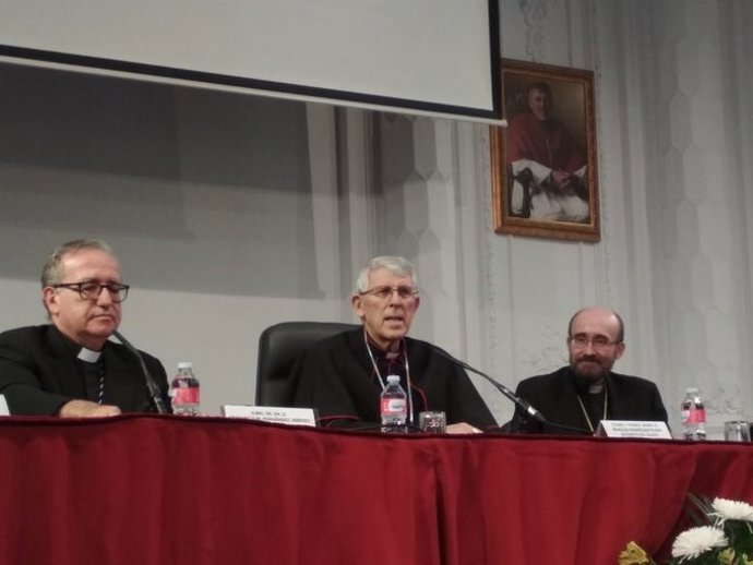 El arzobispo de Toledo, Braulio Rodríguez, en rueda de prensa
