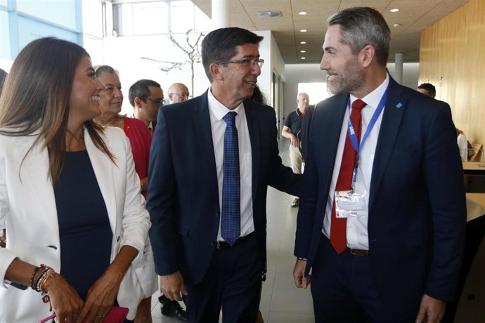 Marín con el diputado provincial de Cs Juan Carlos Maldonado y la delegada Nuria Rodríguez