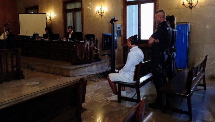 Judici a l'home acusat de matar a un altre en l' antic Delfinari de Ses Salines.