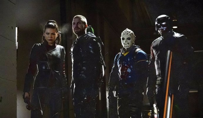 Arrow resucita a dos personajes en las primeras imágenes de la 8 temporada