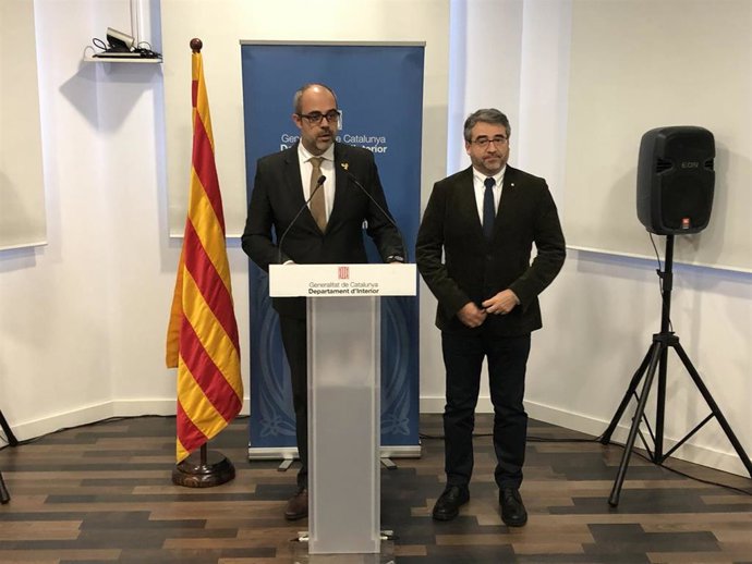 El conseller Miquel Buch y el exdirector general de Mossos Andreu Martínez, en una imagen de archivo.