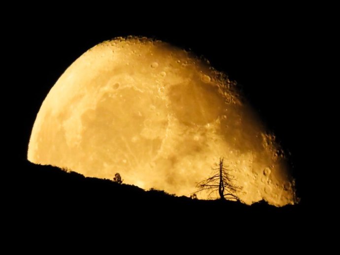 Uno de los premios del Concurso de Fotografía Nocturna del Parque Natural Sierra de Huétor