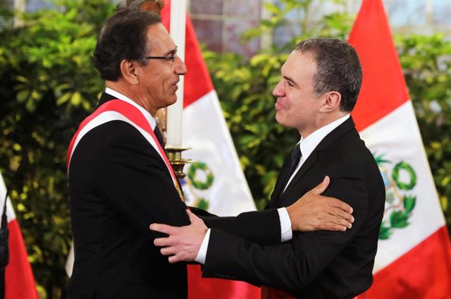 El presidente y el primer ministro de Perú, Martín Vizcarra y Salvador del Solar, respectivamente