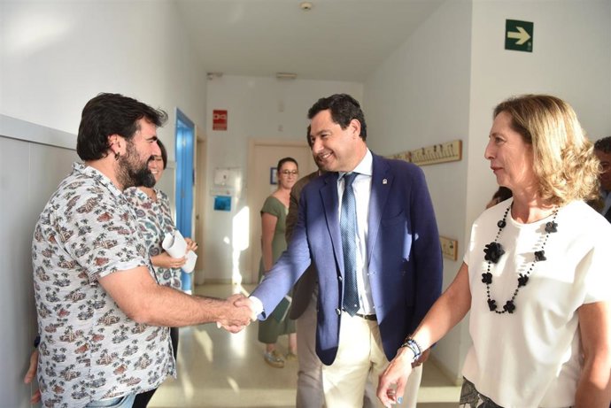 Nota De Prensa. Moreno Se Compromete A Impulsar El Primer Plan De Apoyo A Las Familias De Andalucía