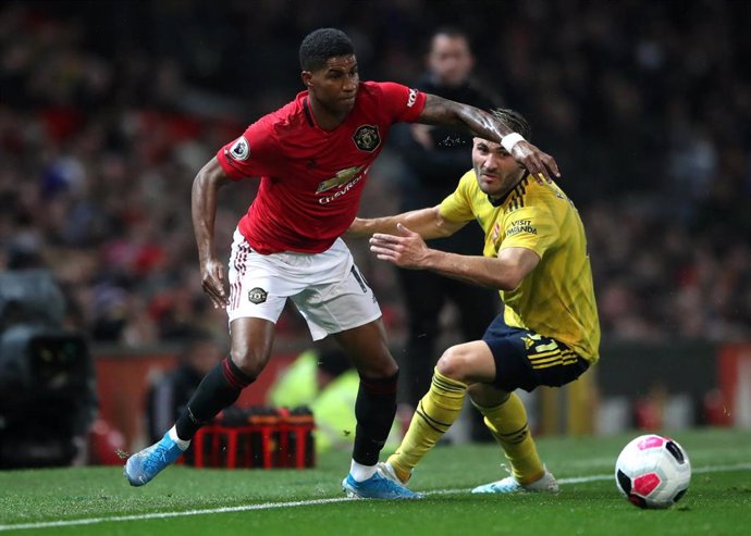 30 September 2019, England, Manchester: Manchester United's Marcus Rashford and Arsenal's Sead Kolasinac battle for the ballb during the English Premier League soccer match between Manchester United and Arseanl at Old Trafford. Photo: Nick Potts/PA Wire