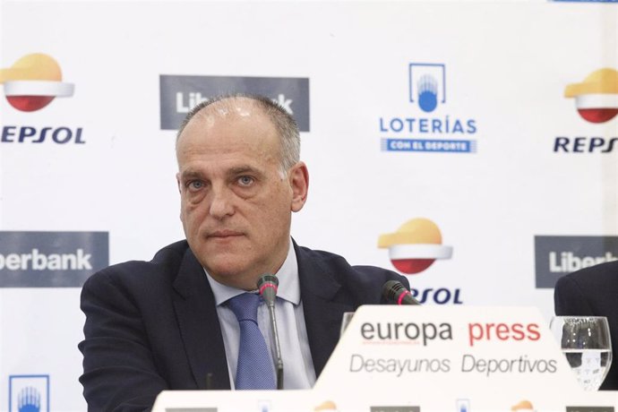El presidente de LaLiga, Javier Tebas, interviniendo en un desayuno deportivo de Europa Press en el Hotel InterContinental de Madrid. JAVIER TEBAS ;