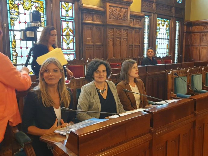 Berta Piñán, en el centro