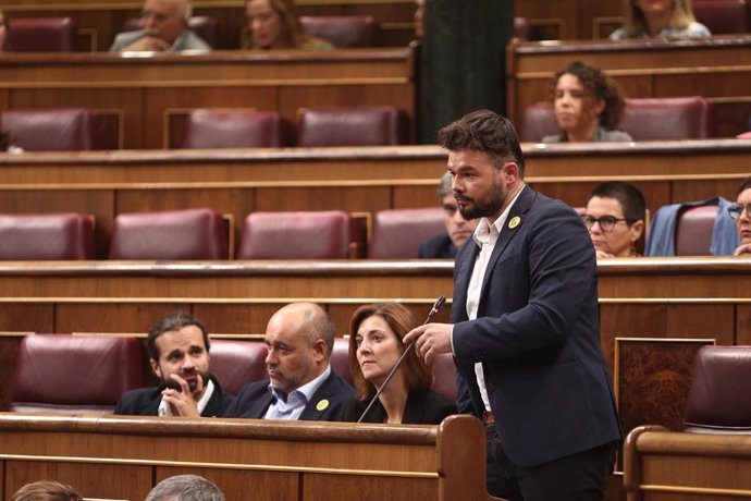 El portavoz de ERC en el Congreso, Gabriel Rufián, comparece en sesión de control al Gobierno en funciones un día después de conocerse la casi plena seguridad de unas elecciones el 10 de noviembre, en Madrid (España), a 18 de septiembre de 2019.