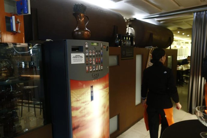 El sector del vending generó 2.325 millones de euros en 2018, un 2,2% más