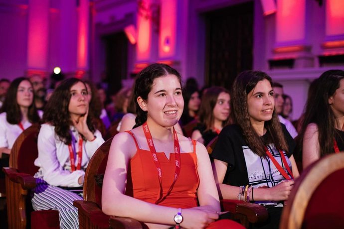 Luz Covadonga Ramírez, tercer premio  del Concurso Coca-Cola Jóvenes Talentos de Relato Corto en la última edición.