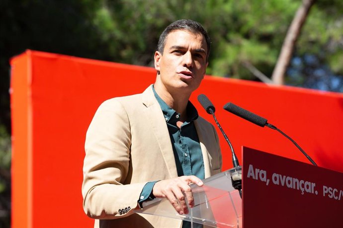 El presidente del Gobierno en funciones, Pedro Sánchez, interviene en el acto político de la Fiesta de la Rosa del PSC, en Pineda de Gva (Barcelona/España) a 29 de septiembre de 2019.