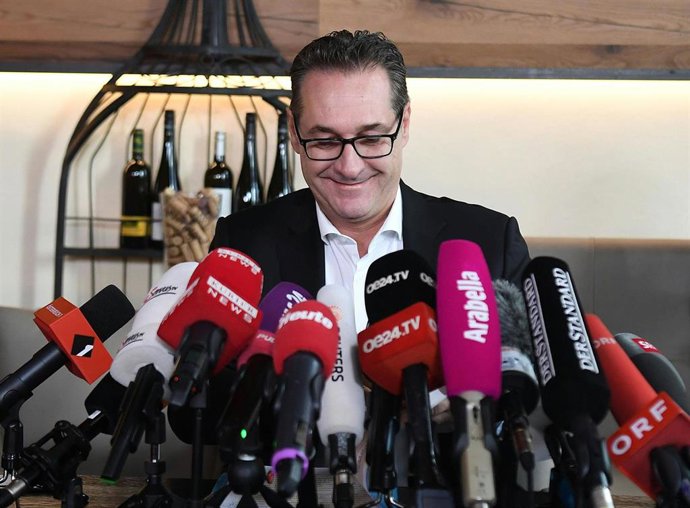 Heinz-Christian Strache, antiguo líder del FPO, anuncia su retirada