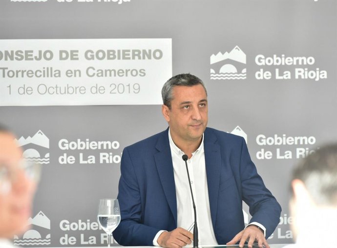 El portavoz del Gobierno riojano, Chus del Río, en la comparecencia de prensa posterior al Consejo de Gobierno en Torrecilla de Cameros