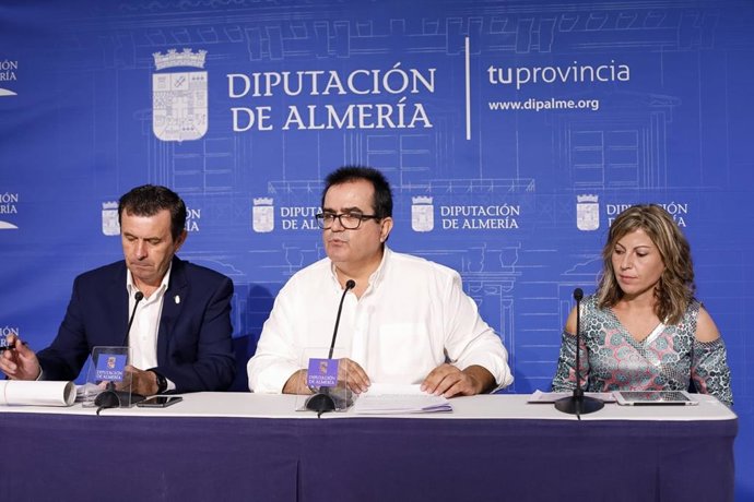 Rodríguez presenta el Ecomercado de Abla
