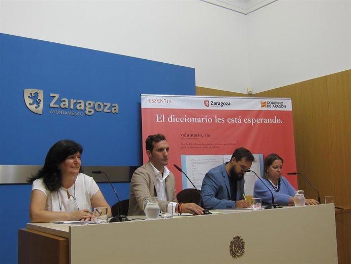 Presentación en Zaragoza de la campaña #voluntarioaldiccinario.