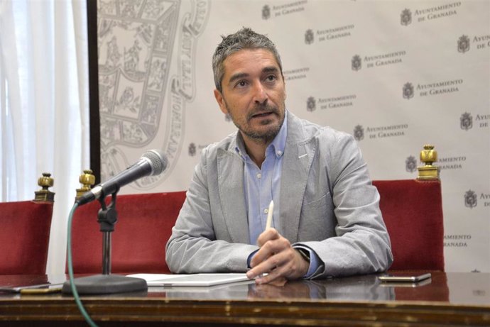 El concejal de Turismo de Granada, Manuel Olivares