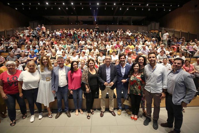 Mayores participan en una jornada de convivencia en la Diputación de Málaga