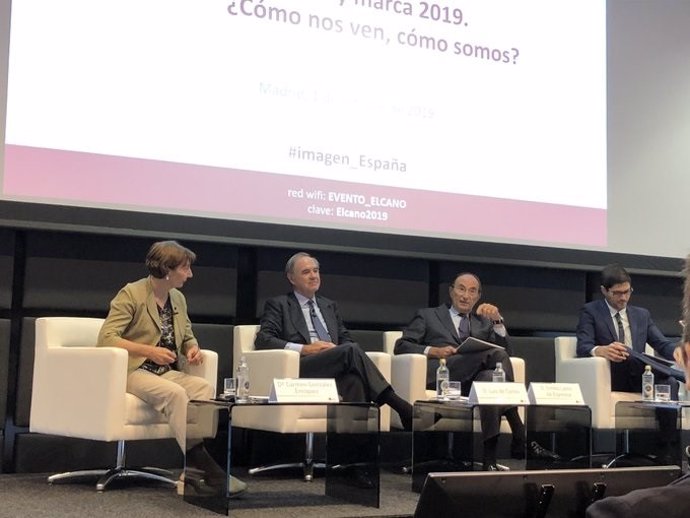Mesa redonda 'España: imagen y marca 2019: ¿Cómo nos ven, cómo somos? organizada por el Real Instituto Elcano en el auditorio Uría Menéndez