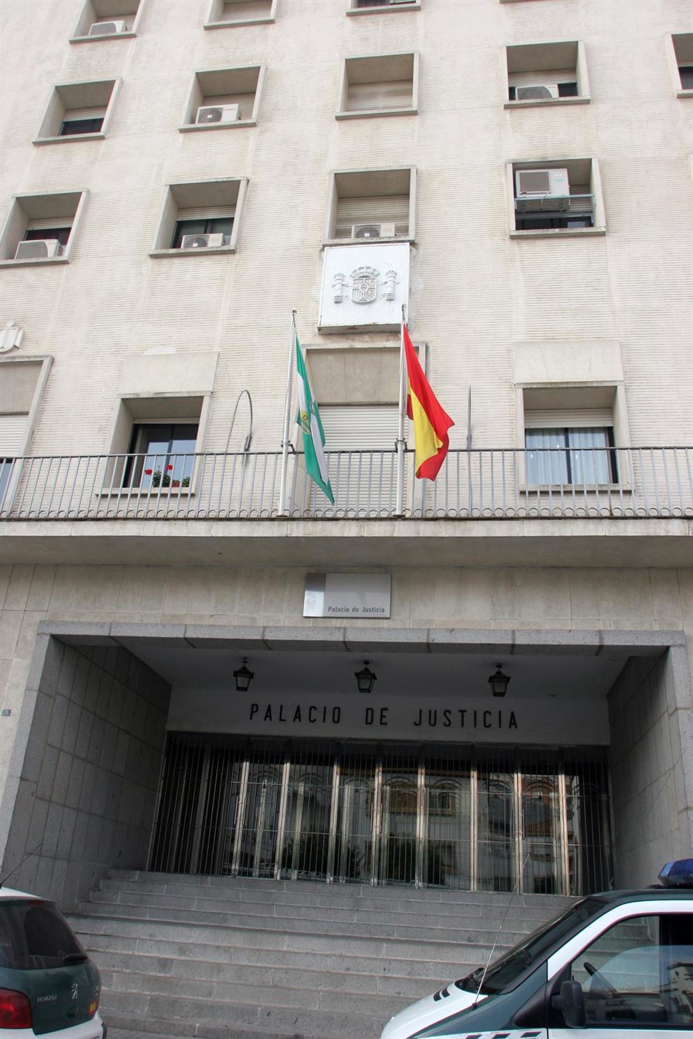 Vista exterior de la Audiencia Provincial  de Huelva