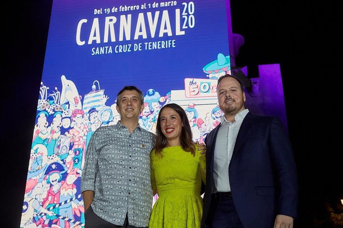 Javier Nóbrega, Patricia Hernández y Andrés Martín, en la presentación del cartel del Carnaval de Santa Cruz de Tenerife