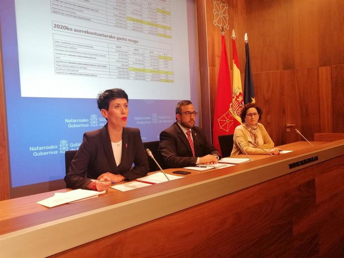 Elma Saiz, Javier Remírez y Mari Carmen Maeztu, consejeros del Gobierno foral.