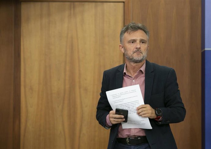 El portavoz del grupo parlamentario socialista, José Fiscal, en el Parlamento. Foto de archivo