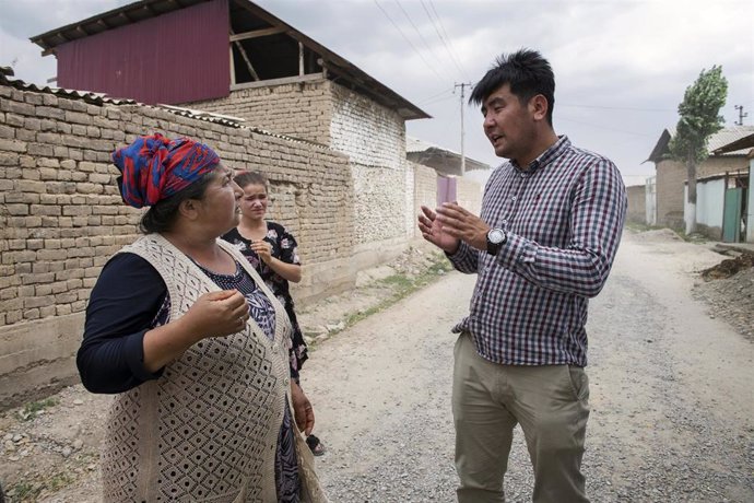 Azizbek Ashurov, abogado kirguís ganador del Premio Nansen de ACNUR