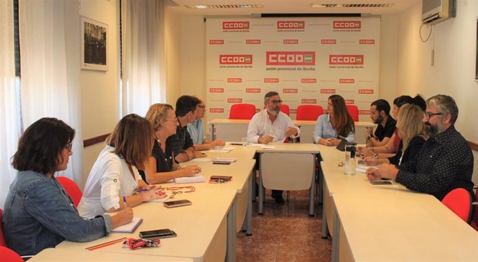 Reunión entre CCOO y Adelante Sevilla