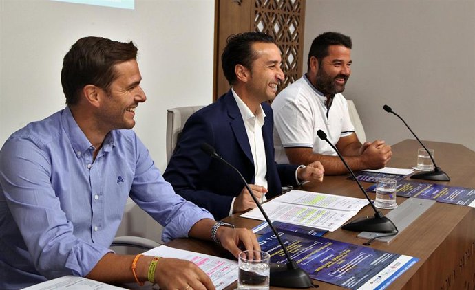 Autoridades en la presentación del programa 'Alqueva, Agua y Cielo'