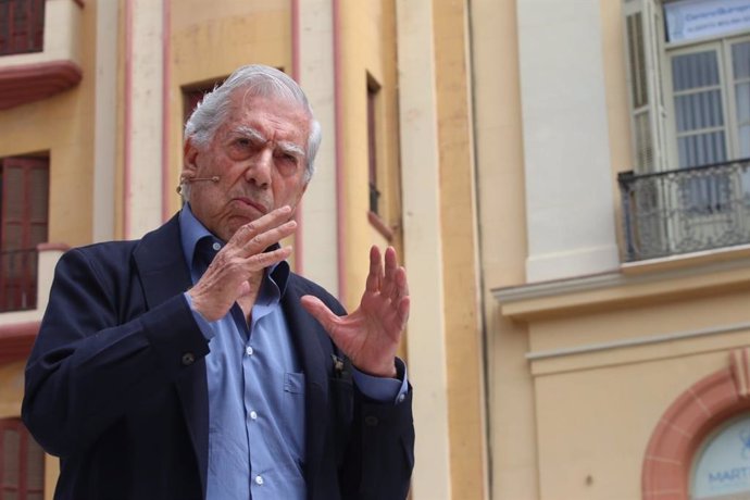 Mario Vargas Llosa, en el acto de España Ciudadana en Málaga
