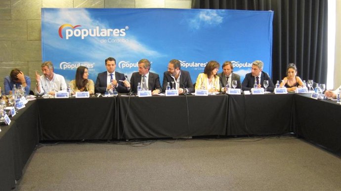Antonio González Terol preside la reunión del equipo de campaña del PP de Córdoba