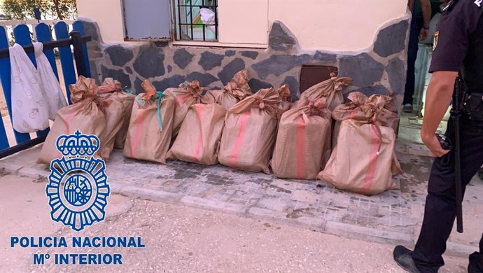 Cádiz.-Sucesos.- Investigan un 'vuelco' de droga en San Fernando y aprehenden 19