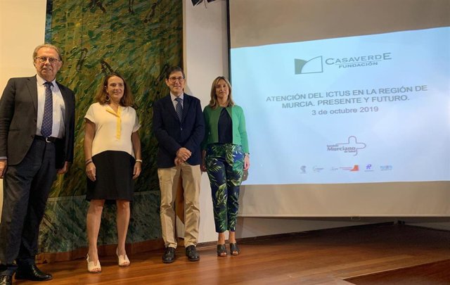 El consejero de Salud  abre la jornada ‘Atención del ictus en la Región de Murcia, presente y futuro’ con el presidente de la Fundación Casaverde , la coordinadora del plan Regional de Ictus y la directora  general de Personas con Discapacidad