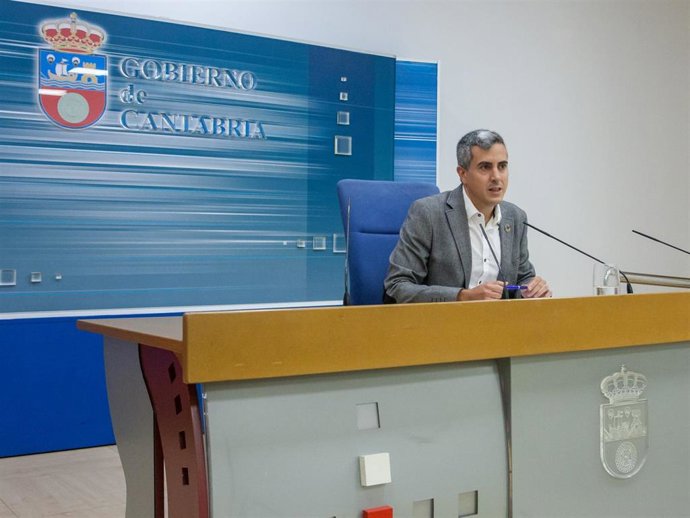 El vicepresidente y consejero de Universidades, Igualdad, Cultura y Deporte, Pablo Zuloaga, informa, en rueda de prensa de los Acuerdos del Consejo de Gobierno.