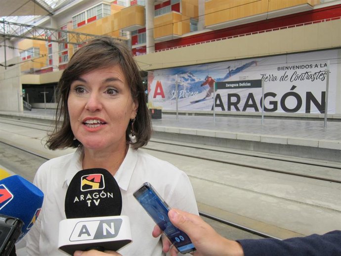 Elena Allúe presenta en la Estación Delicias de Zaragoza la campaña visual 'Aragón tierra de contrastes'.