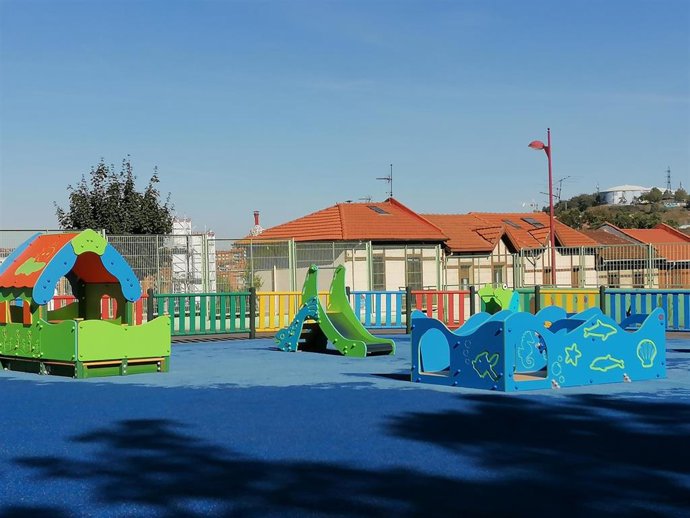 Patio exterior de la escuela infantil de Llano, en Barakaldo.