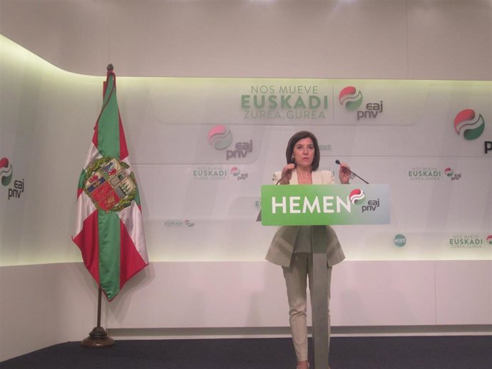 La eurodiputada del PNV, Izaskun Bilbao, en un comparecencia en Bilbao