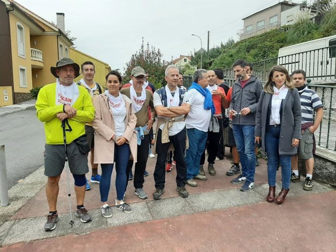 Trabajadores de Vulcano en marcha hacia Santiago junto con las diputadas Yolanda Díaz (En Común) y Luca Chao (Común da Esquerda)