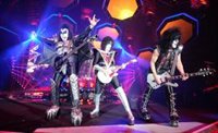 KISS darán en el Océano Índico el primer concierto para grandes tiburones blancos