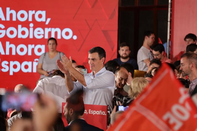 El presidente del Gobierno en funciones, Pedro Sánchez, en un acto de precampaña del PSOE en Valencia a 2 de octubre de 2019