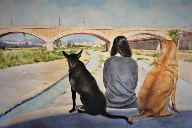 Foto de una de las obras de la exposición 'Palimpsestos' de Perla Fuertes en el Museo Azul de la Semana Santa de Lorca