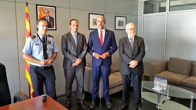 El comisario jefe de los Mossos d'Esquadra, Eduard Sallent;  el director general de Mossos d'Esquadra, Pere Ferrer; el conseller de Interior, Miquel Buch; y el secretario general de la Conselleria de Interior de la Generalitat, Brauli Duart.