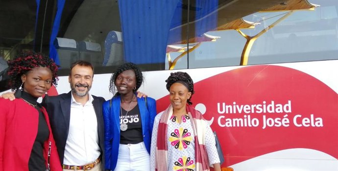 La Fundación Universidad Camilo José Cela y la Fundación Mujeres por África formarán en España a tres profesoras del campo de refugiados de Kakuma, en Kenia