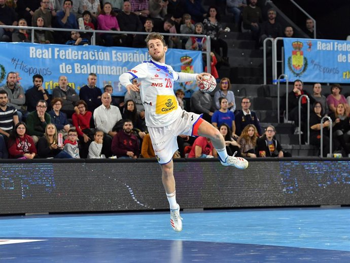 Aleix Gómez, con la selección española de balonmano.