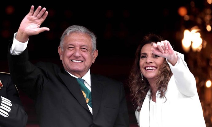 El presidente de México, Andrés Manuel López Obrador, y su mujer, Beatriz Gutiérrez.