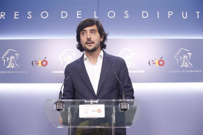 El exdiputado y exdirigente de Ciudadanos Toni Roldán, durante la rueda de prensa en el Congreso en la que anunció su dimisión.