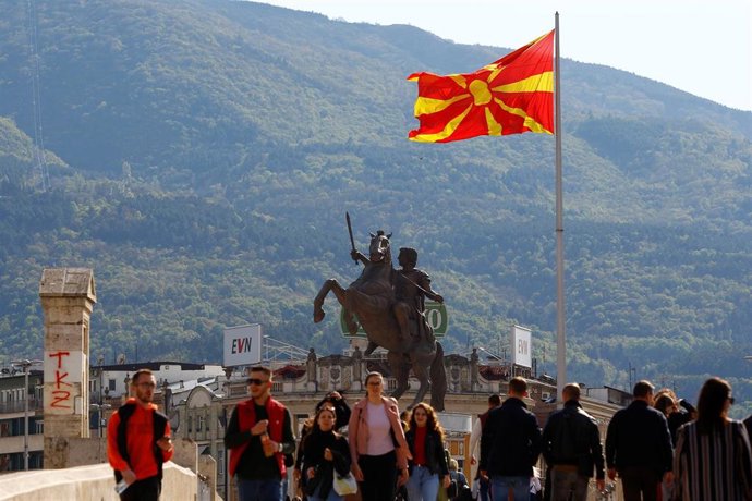 Bandera de Macedonia del Norte en Skopje