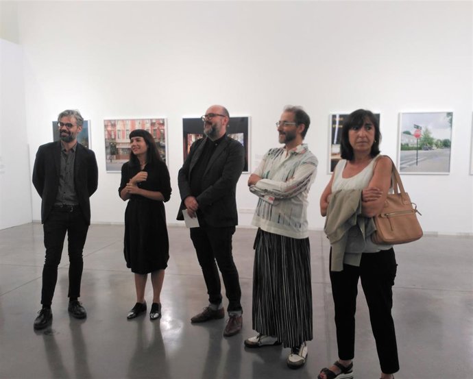 Inauguración de la exposición fotográfica 'New York Serenade': Francesco Giaveri y Beatriz Escudero (comisarios) Ciro Frank Schiappa (fotógrafo), Angelo Gio (Istituto Italiano de Cultura), Isabel Roig (BCD)