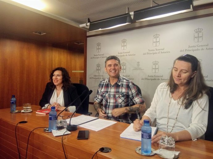 Nuria Rodríguez, Rafael Palacios y Janaina Strozake